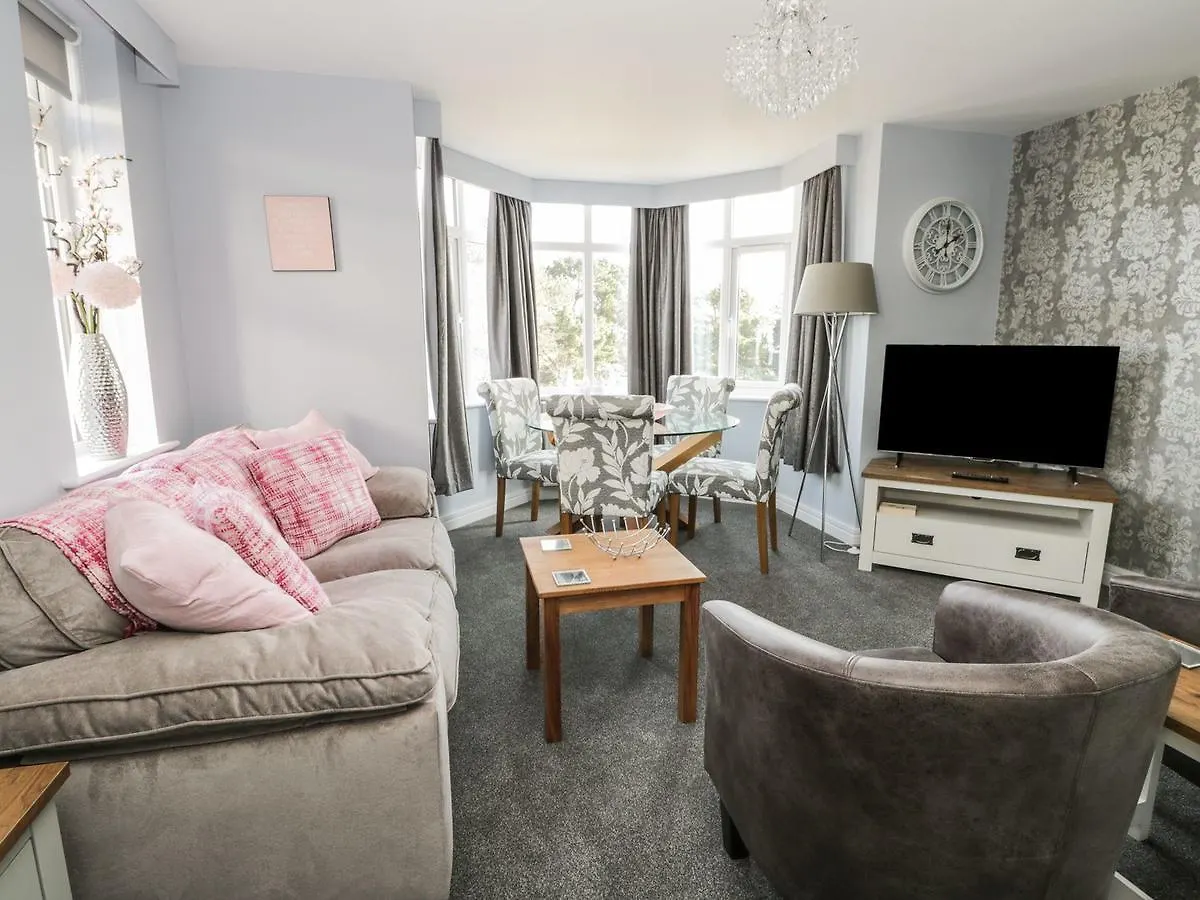 Manor Heath Apartment 4 Scarborough